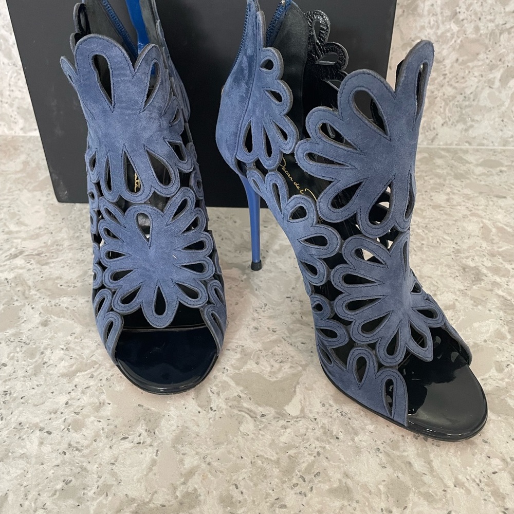 AUTHENTIC OSCAR DE LA RENTA blue suade 37.5 - Picture 4 of 10